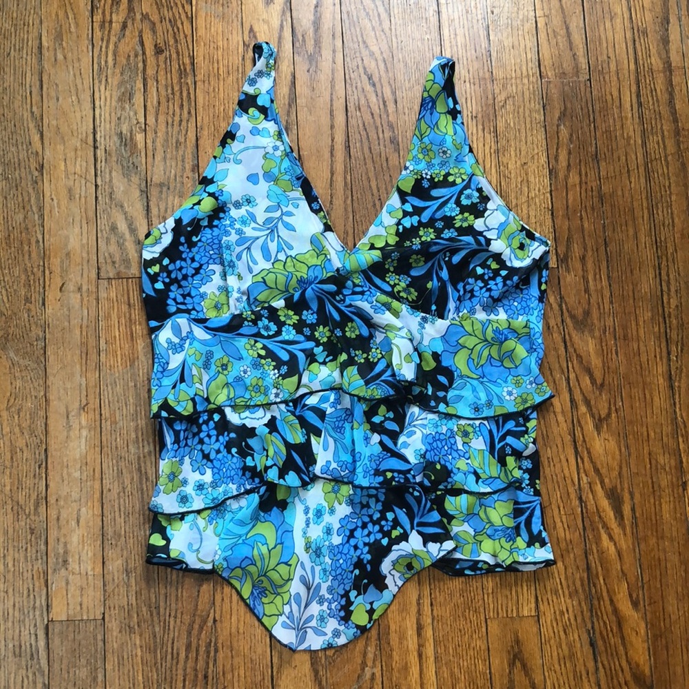 Cool-Colored Floral Top with Ruffles